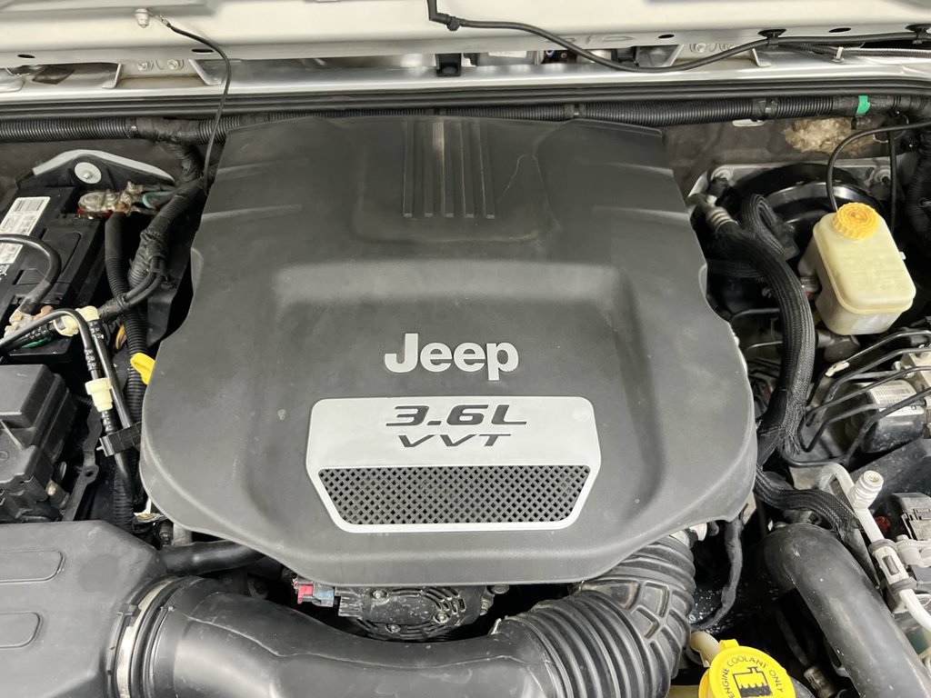 Used 2012 Jeep Wrangler Sport AWD/4WD image 21