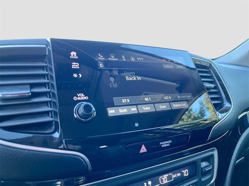 Used 2020 Honda Pilot Touring image 15