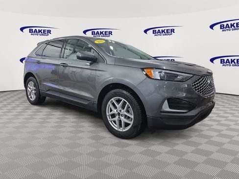Used 2024 Ford Edge SEL image 3