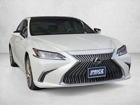 Used 2021 Lexus ES 350 Ultra Luxury image 3