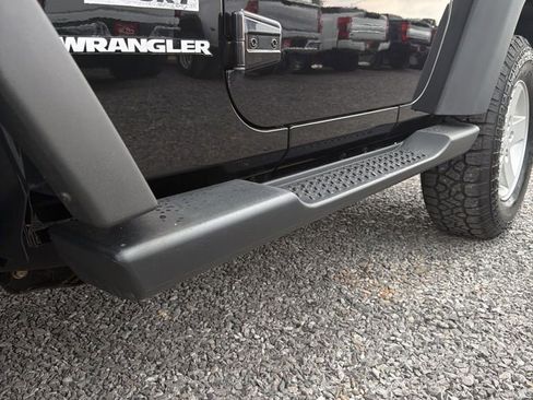 Used 2015 Jeep Wrangler Sport w/ Quick Order Package 24S AWD/4WD image 32