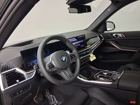 New 2026 BMW X5 sDrive40i w/ M Sport Package RWD image 2