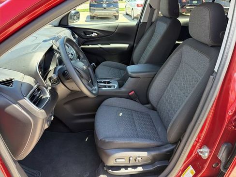 Used 2024 Chevrolet Equinox LT FWD image 13