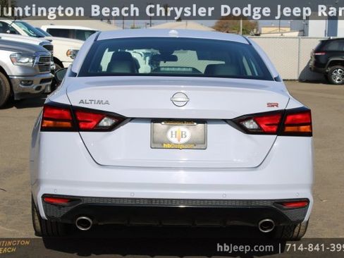 Used 2024 Nissan Altima 2.5 SR image 4