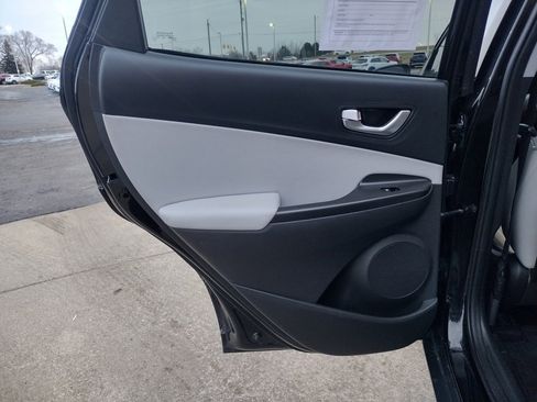 Used 2023 Hyundai Kona Limited image 21