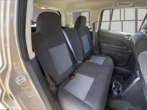 Used 2016 Jeep Patriot Sport w/ Power Value Group FWD image 22
