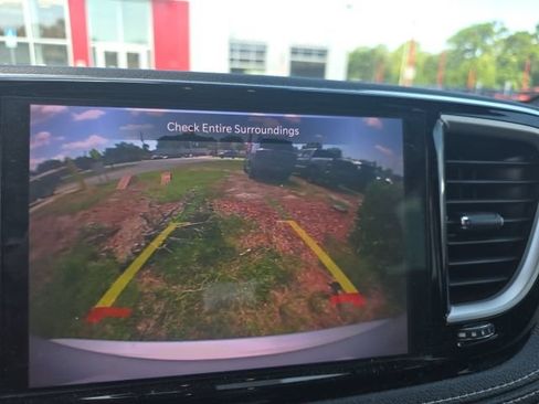 Used 2023 Chrysler Pacifica Touring-L w/ S Appearance Package FWD image 20