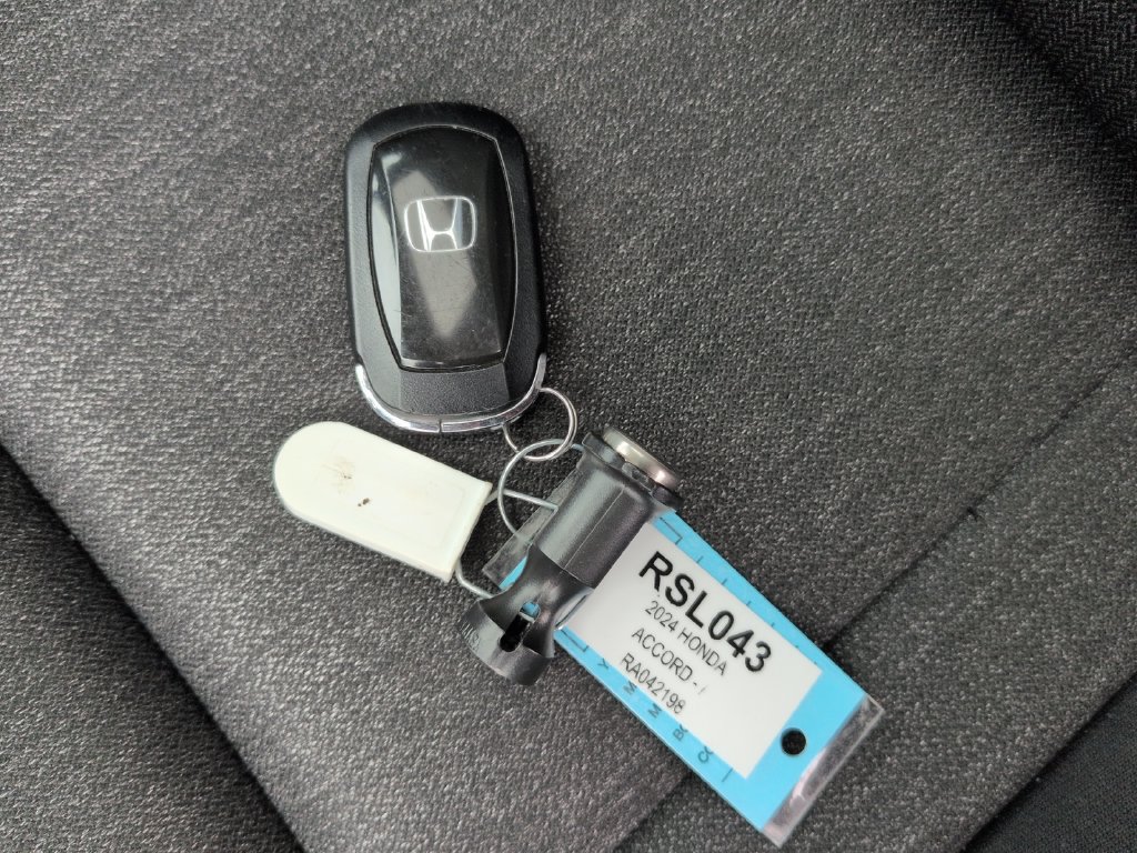 Used 2024 Honda Accord EX image 30