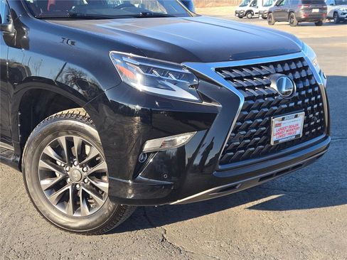 Used 2023 Lexus GX 460 Premium image 2