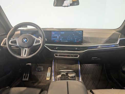 Used 2025 BMW X5 M60i w/ Climate Comfort Package image 16