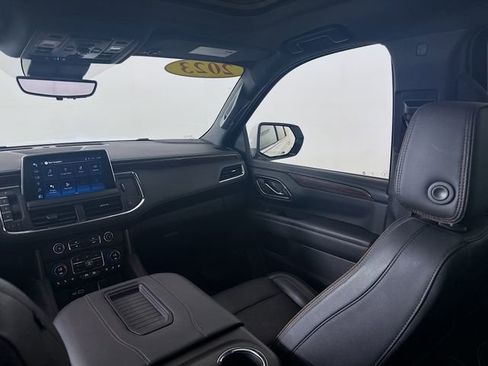 Used 2023 Chevrolet Suburban High Country image 28