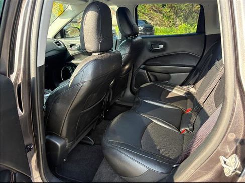 Used 2019 Jeep Compass Latitude image 35