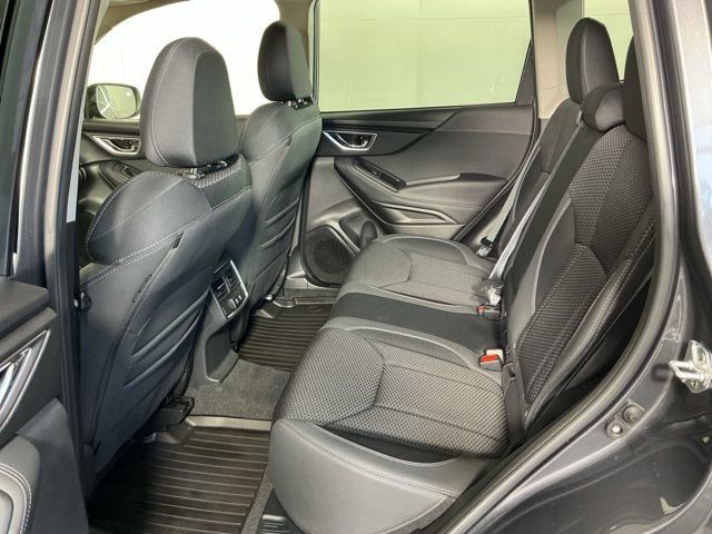 Used 2023 Subaru Forester Premium AWD/4WD image 13
