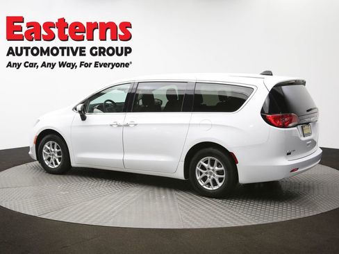 Used 2023 Chrysler Voyager LX FWD image 62