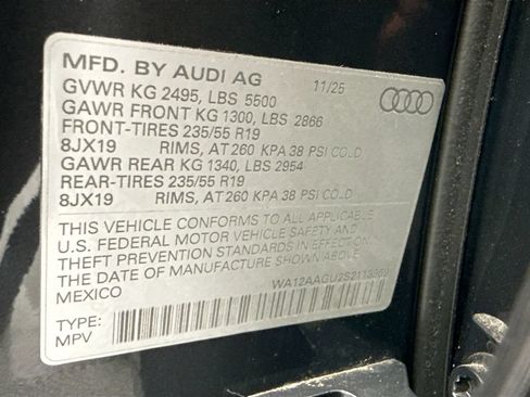 Certified 2025 Audi Q5 Premium Plus w/ Premium Plus AWD/4WD image 35