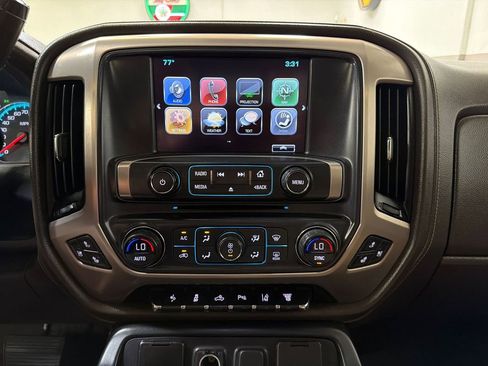 Used 2019 GMC Sierra 3500 Denali w/ Duramax Plus Package AWD/4WD image 19