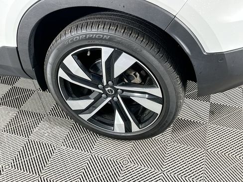 Used 2023 Volvo XC40 B5 Ultimate w/ Protection Package Premier AWD/4WD image 39