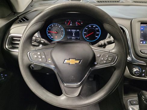 Used 2021 Chevrolet Equinox LS image 22