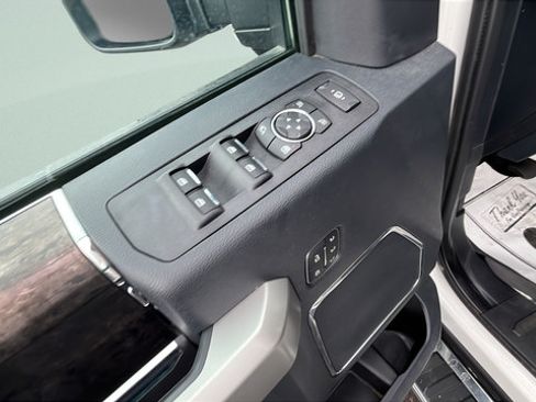 Used 2022 Ford F350 Lariat w/ Chrome Package AWD/4WD image 11