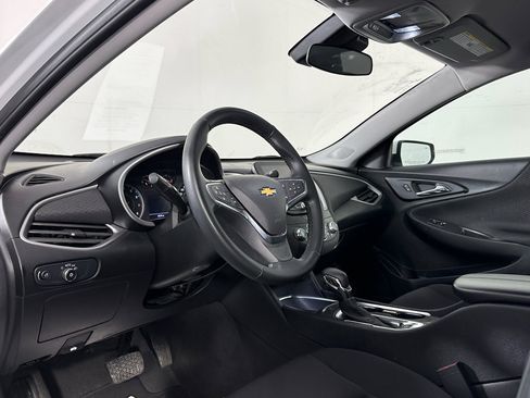 Used 2024 Chevrolet Malibu LT w/ Sport Edition image 3