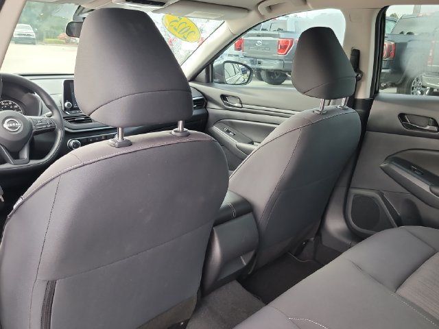Used 2025 Nissan Altima 2.5 S FWD image 12