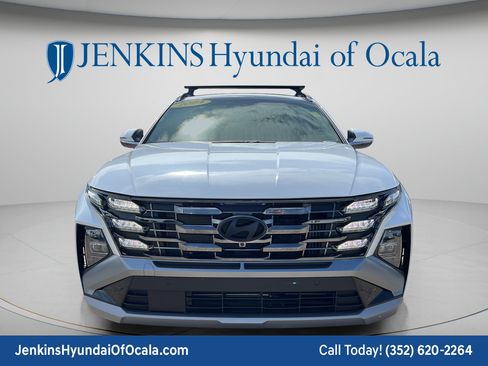 Certified 2025 Hyundai Tucson Limited AWD/4WD image 8