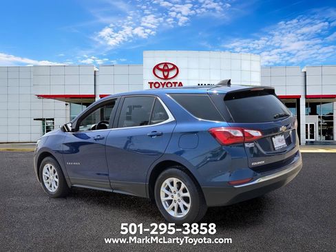 Used 2020 Chevrolet Equinox LT w/ Driver Convenience Package FWD image 3