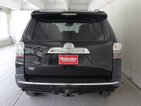 Used 2023 Toyota 4Runner Limited AWD/4WD image 28