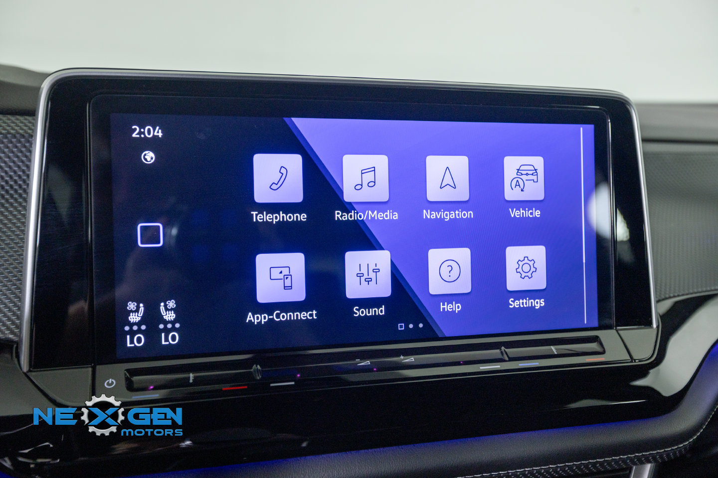 Used 2024 Volkswagen Atlas Cross Sport SEL Premium R-Line AWD/4WD image 20
