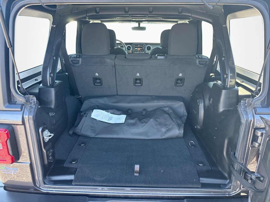 Used 2023 Jeep Wrangler Unlimited Sahara AWD/4WD image 11