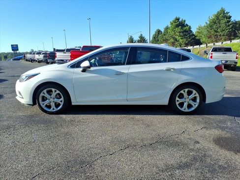 Used 2017 Chevrolet Cruze Premier FWD image 6