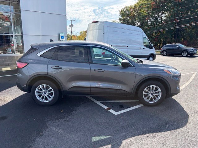 Certified 2022 Ford Escape SE w/ Convenience Package AWD/4WD image 2
