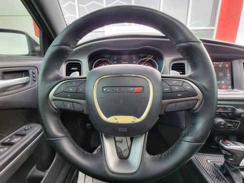 Used 2019 Dodge Charger Scat Pack w/ Dynamics Package RWD image 11