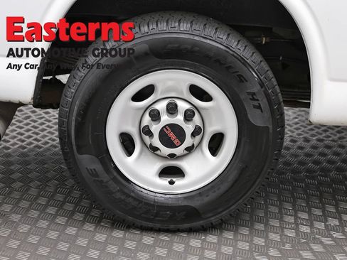 Used 2020 GMC Savana 3500 w/ Driver Convenience Package RWD image 29