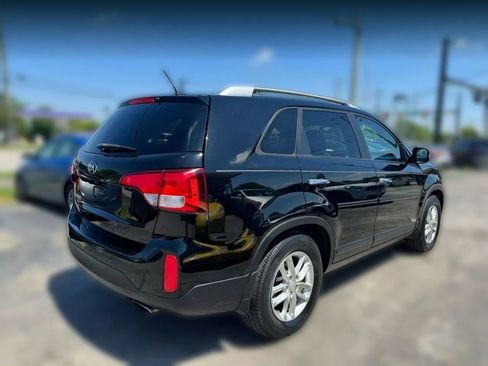 Used 2015 Kia Sorento LX image 6