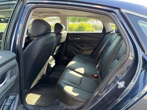 Used 2024 Honda Accord Touring image 11