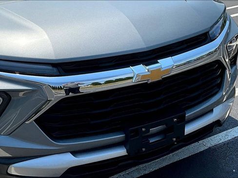 Used 2024 Chevrolet TrailBlazer LT w/ Driver Confidence Package AWD/4WD image 29