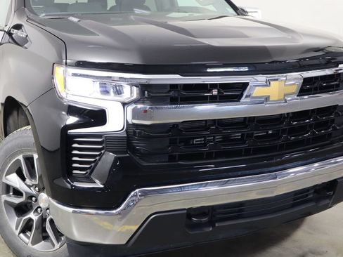 Used 2024 Chevrolet Silverado 1500 LT AWD/4WD image 43
