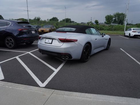 New 2025 Maserati GranCabrio Modena image 7