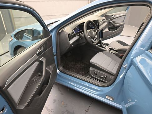 New 2026 Volkswagen Jetta SE FWD image 38