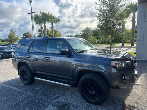 Certified 2023 Toyota 4Runner SR5 Premium w/ Moonroof Package AWD/4WD image 2