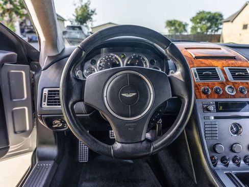 Used 2005 Aston Martin DB9 Coupe RWD image 18