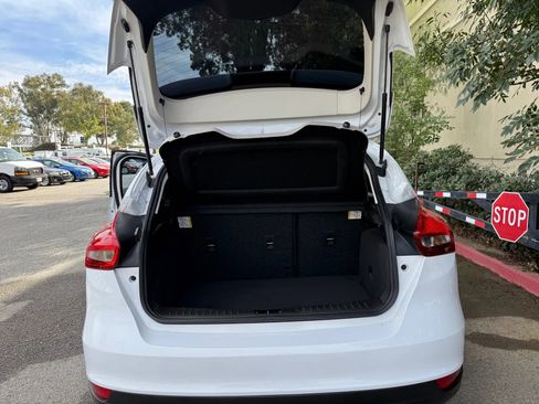 Used 2016 Ford Focus SE image 24