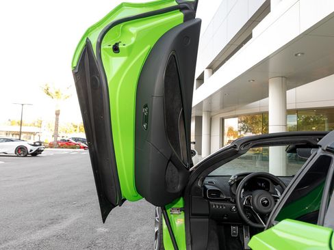 New 2026 McLaren Artura Spider image 9