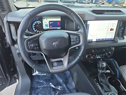 Certified 2024 Ford Bronco Black Diamond image 16