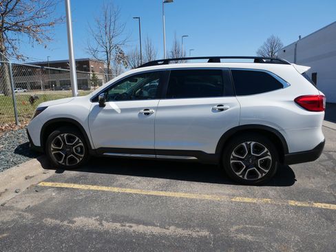Used 2023 Subaru Ascent Limited w/ Technology Package image 3