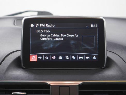 Used 2014 MAZDA MAZDA3 i Grand Touring image 17