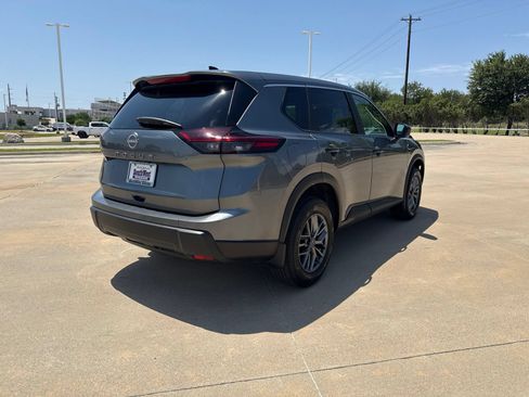 Used 2026 Nissan Rogue S FWD image 5