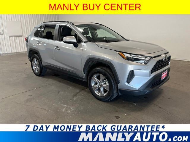 Used 2025 Toyota RAV4 XLE AWD/4WD image 1