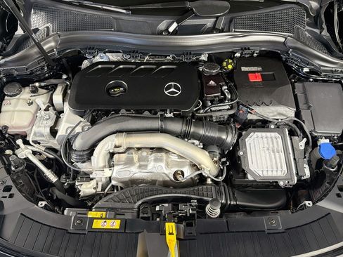 Certified 2025 Mercedes-Benz GLA 250 image 12